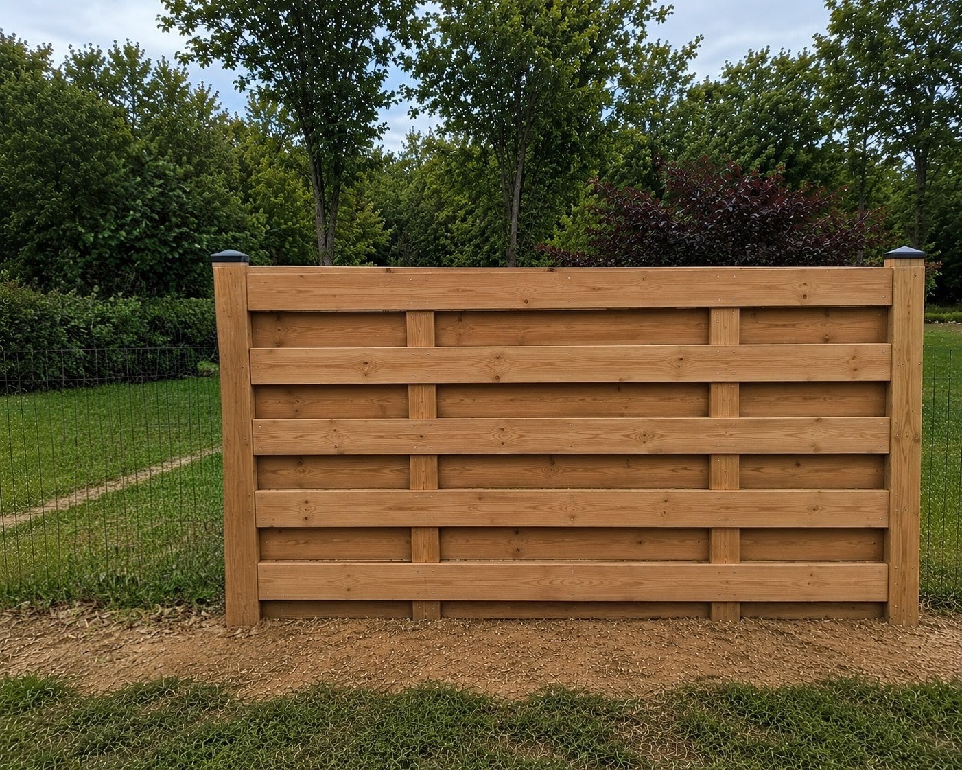 Vero modern horizontal fence panel
